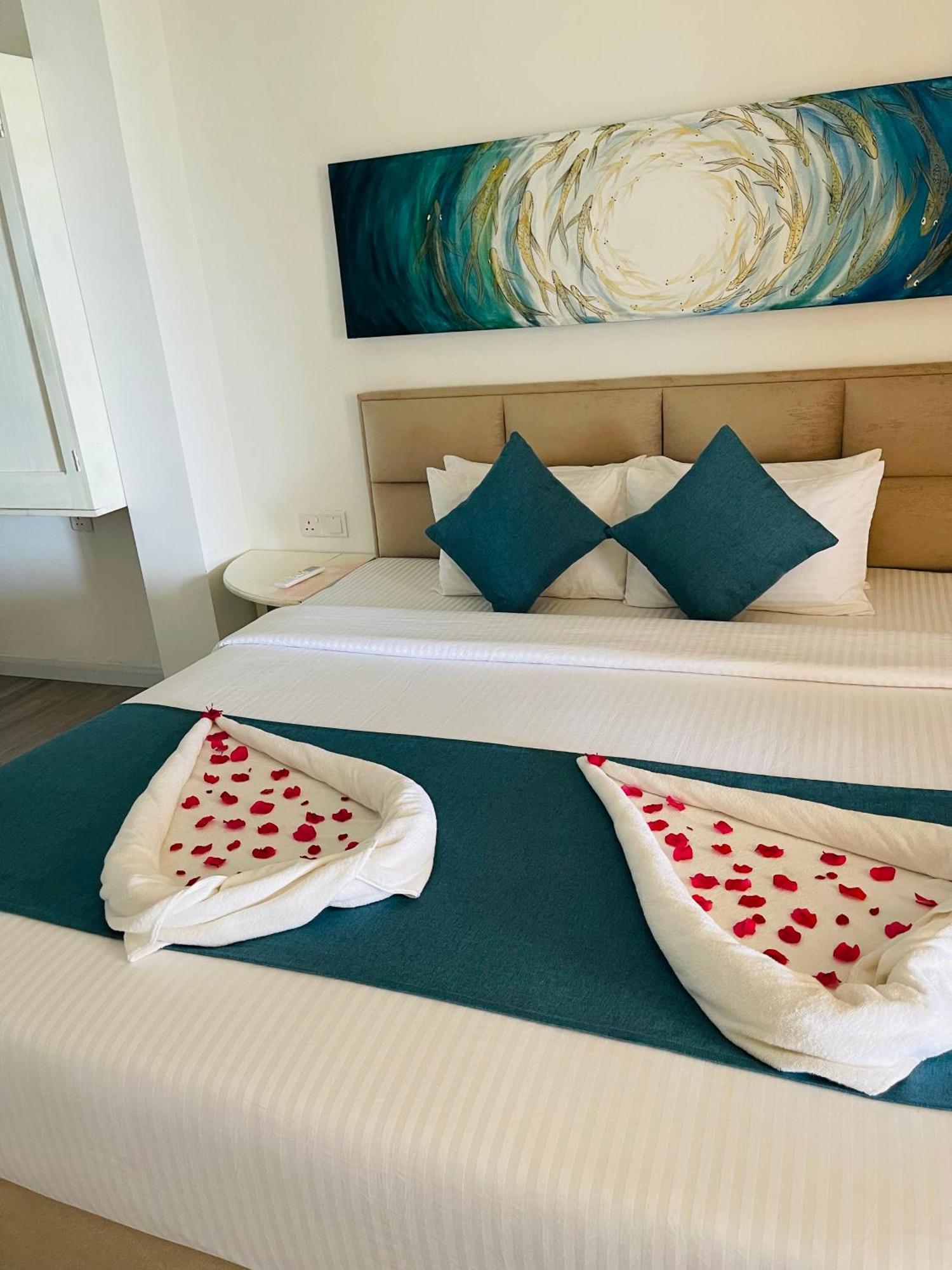 Blue Maalu Resort Ambalangoda  Dış mekan fotoğraf
