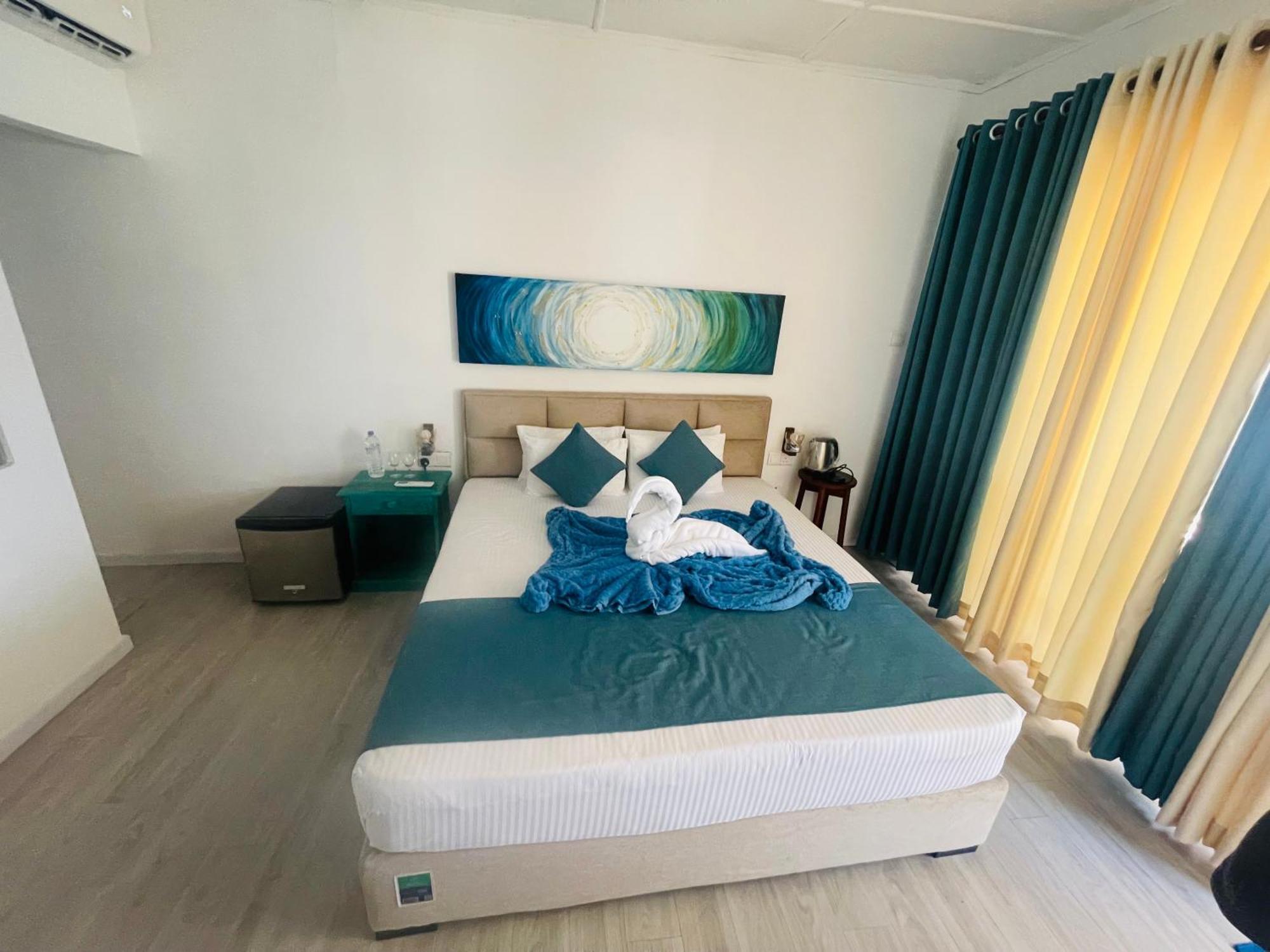 Blue Maalu Resort Ambalangoda  Dış mekan fotoğraf
